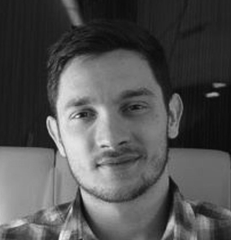 Head shot of Vinicius Pereira