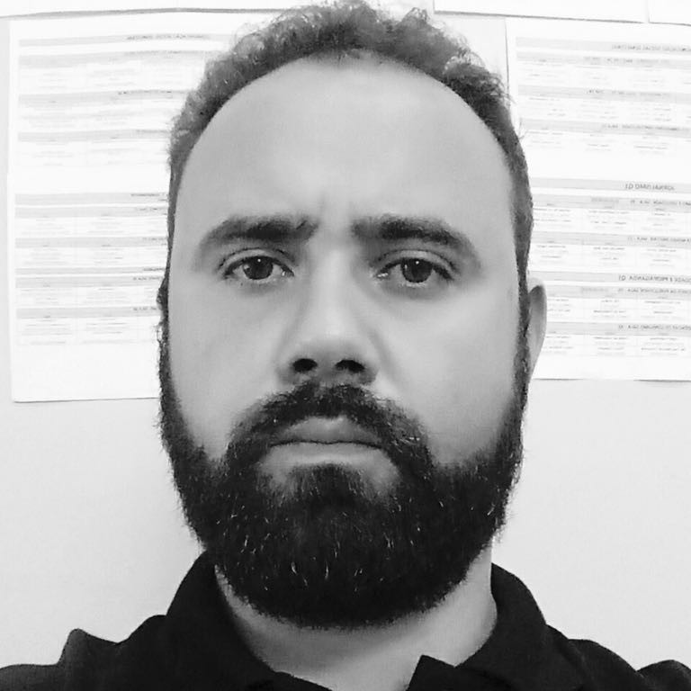 Head shot of Alexsandro Ribeiro