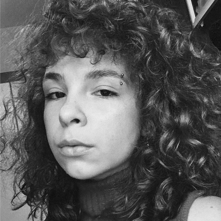 Head shot of Mayara Mangifeste