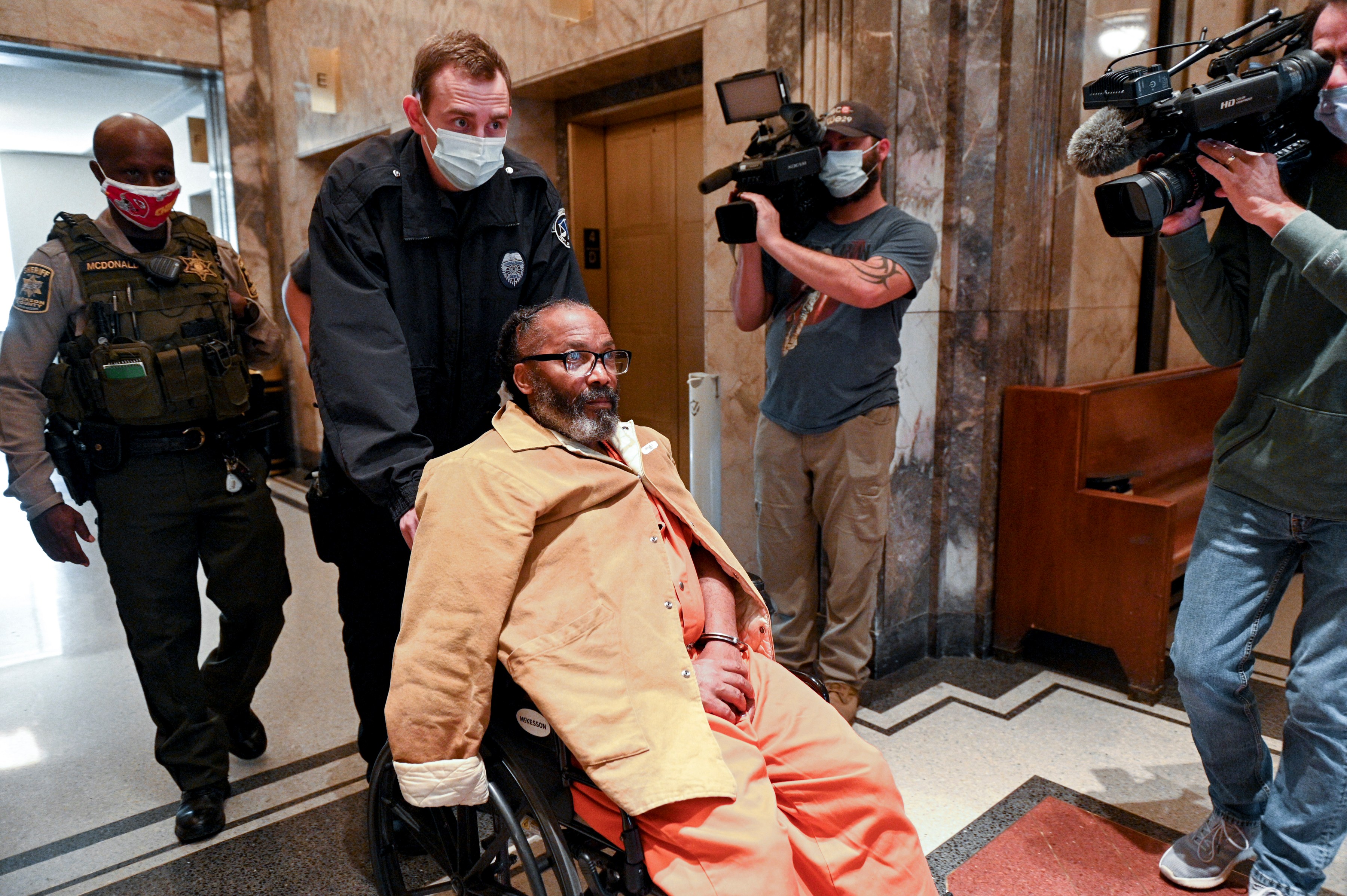 Kevin Strickland Comes Home After 43 Years Behind Bars for a Crime He ...