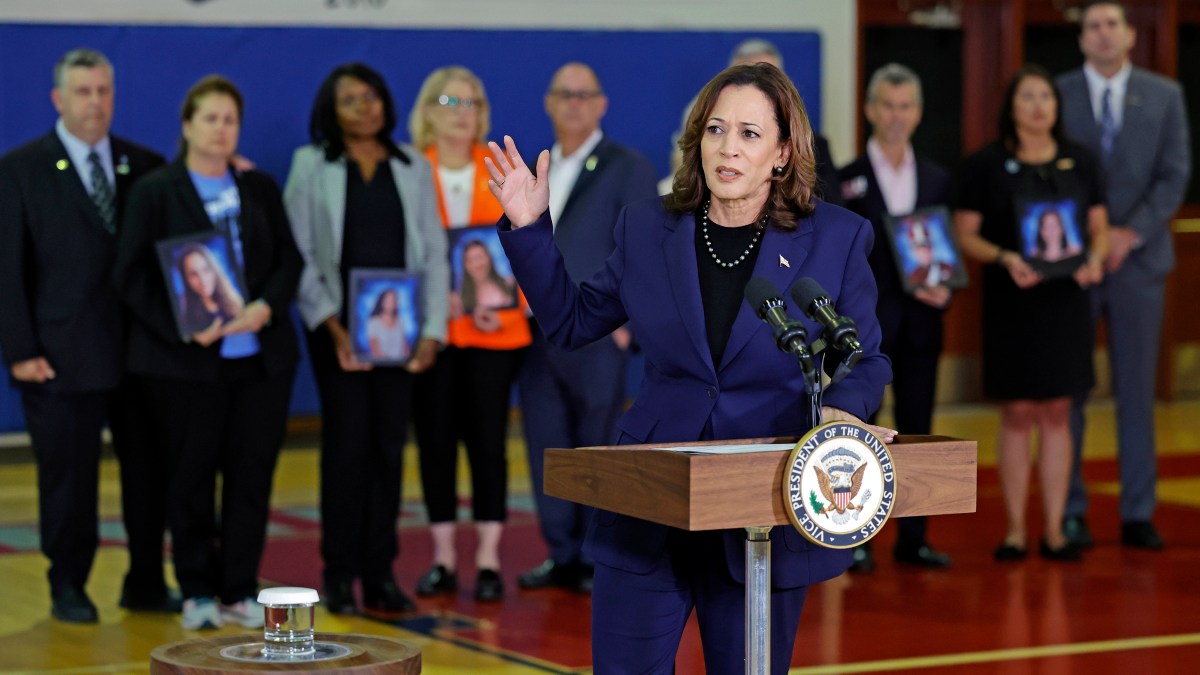 Kamala Harris Touts DHS Program Encouraging High School Spying Kamala Harris Touts DHS Program Encouraging High School Spying