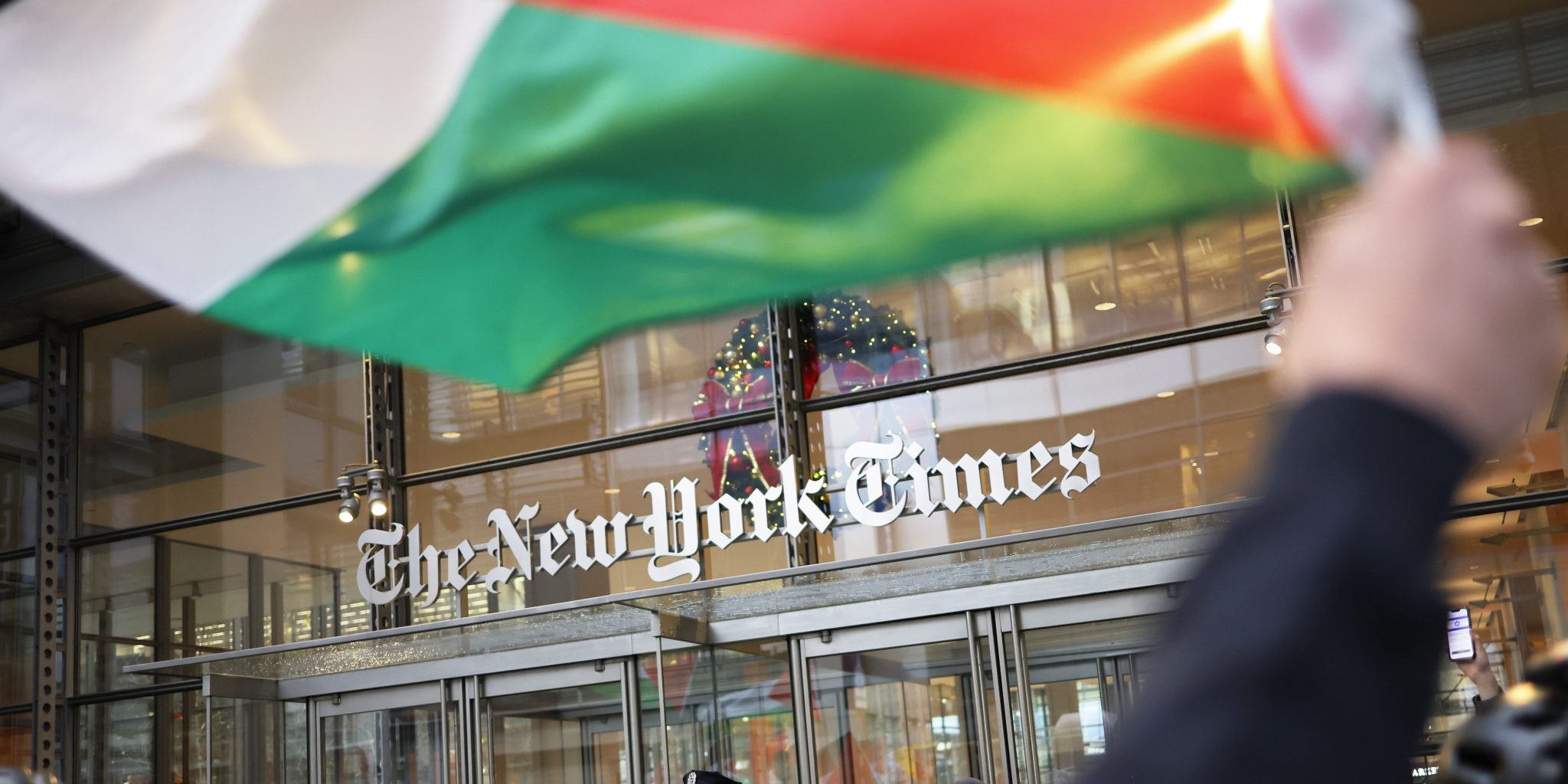New York Times Brass Moves to Stanch Leaks Over Gaza Coverage - Vimarsana News
