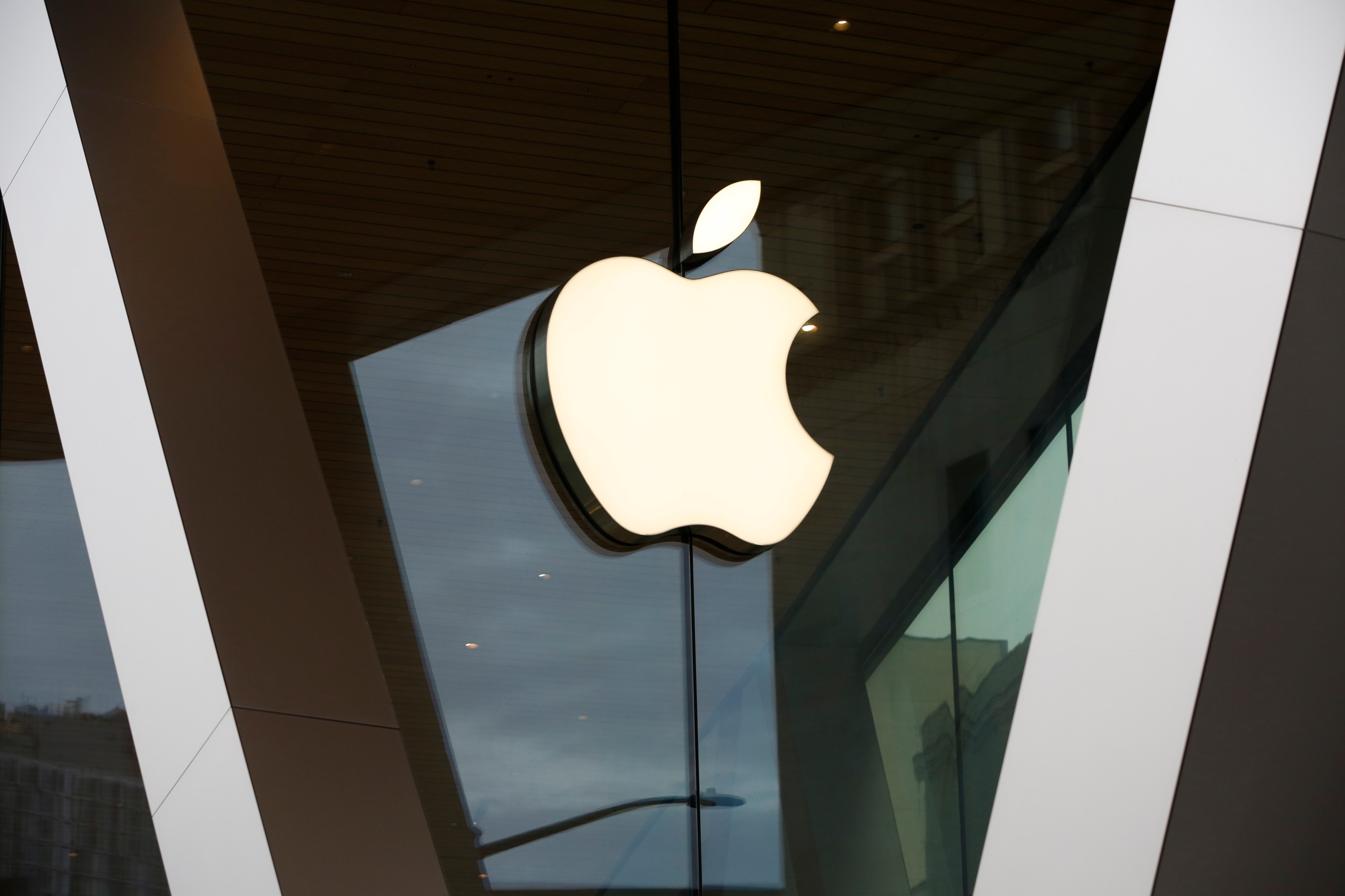 APPLE MATCHES WORKER DONATIONS TO IDF AND ILLEGAL SETTLEMENTS, EMPLOYEES ALLEGE