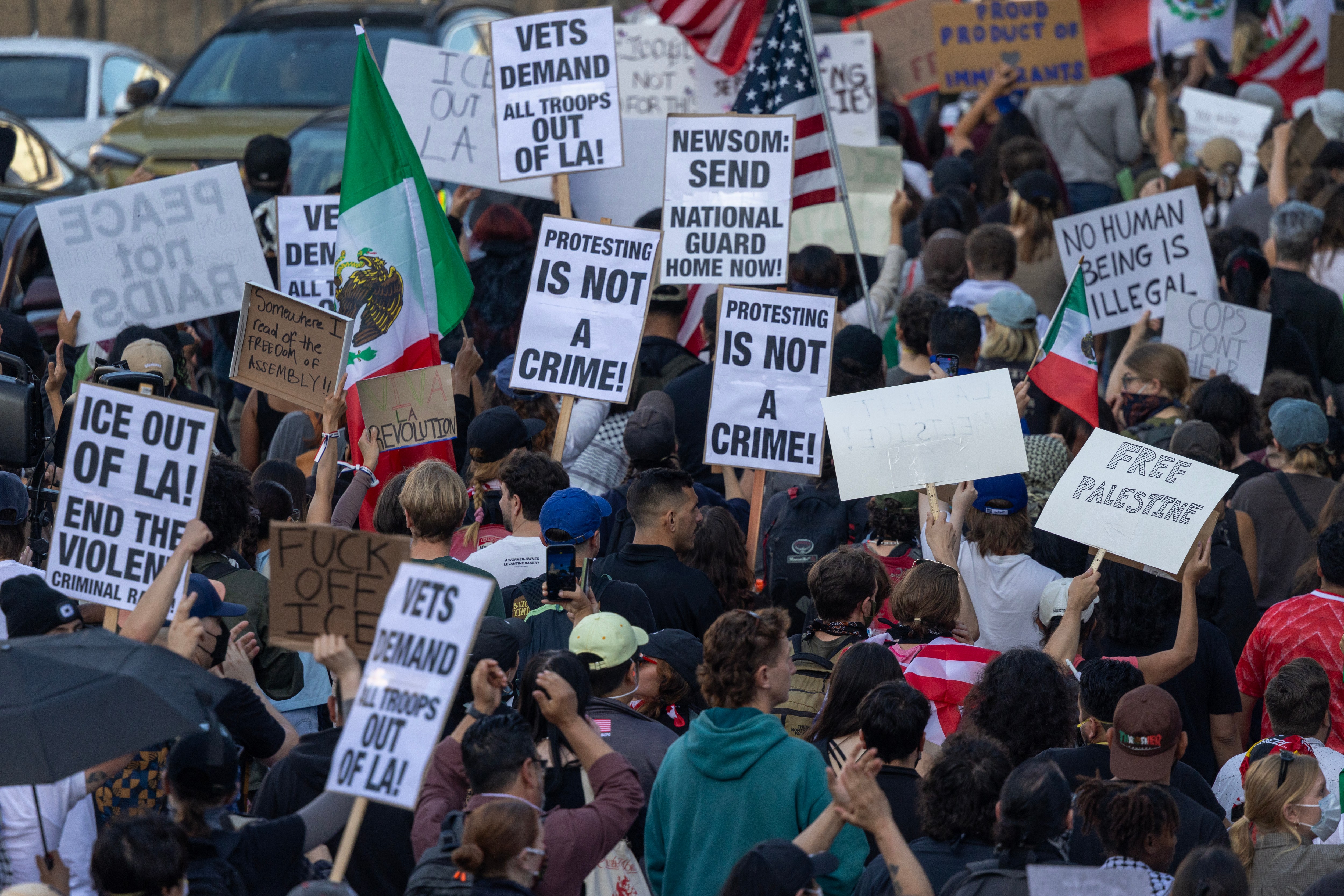 https://theintercept.com/2025/06/14/la-protests-know-your-rights-safety-first-amendment/ social preview image