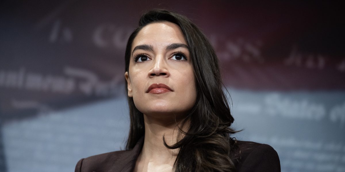 Alexandria Ocasio-Cortez Wades Into Tennessee Primary, Endorsing Justin J. Pearson