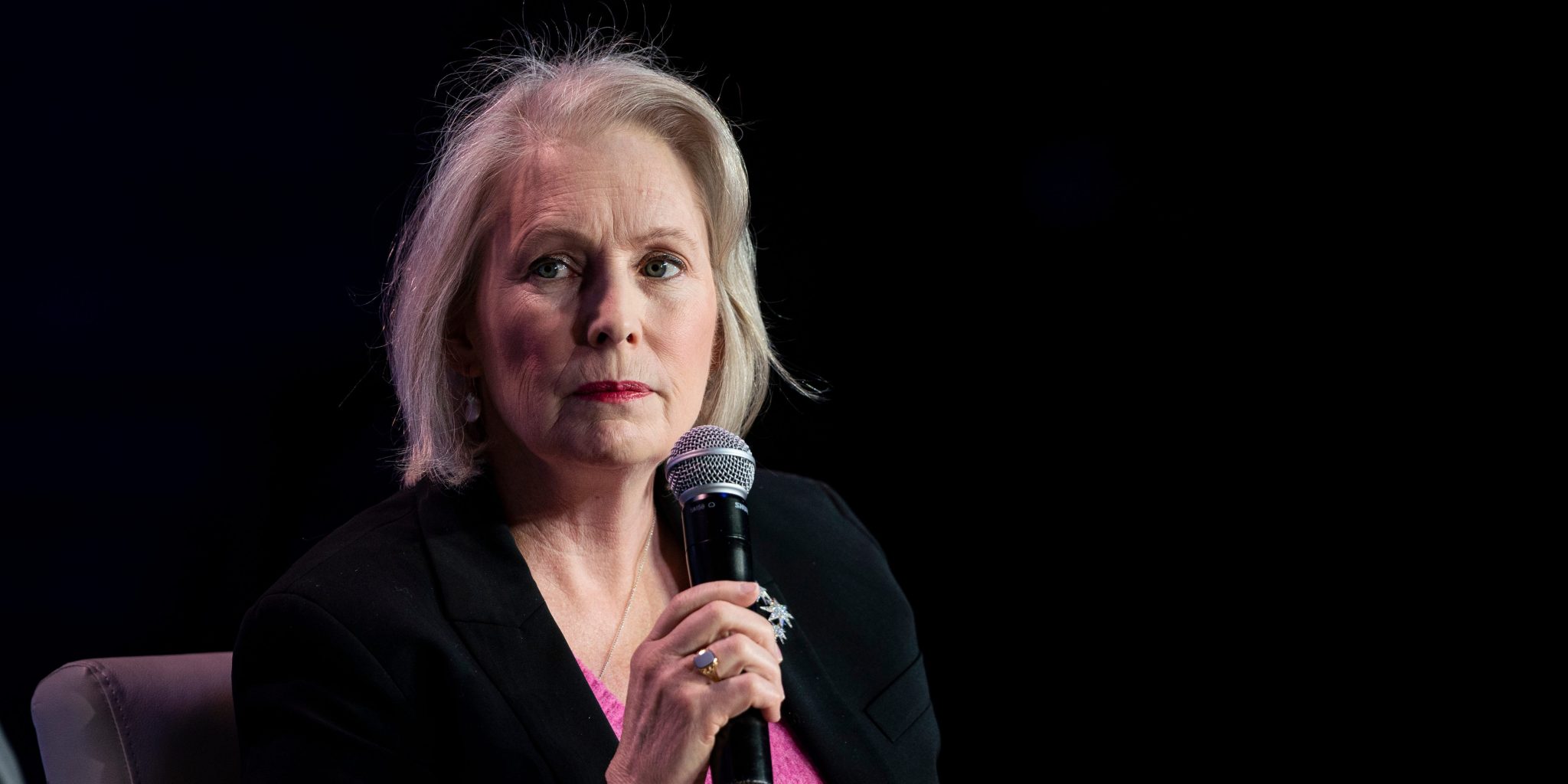 Crypto Darling Gillibrand’s 11th-Hour Flip-Flop Helps Block Trump Crypto Bill